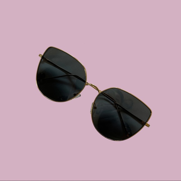 Miniso Cat-Eye Sunglasses - Picture 3 of 3